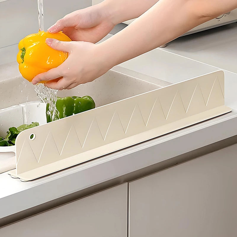 1 PCS Silicone Sink Splash Guard With Suction Cup Sink Baffle Splash Guard Splash Protector For Kitchen Island And Bathroom