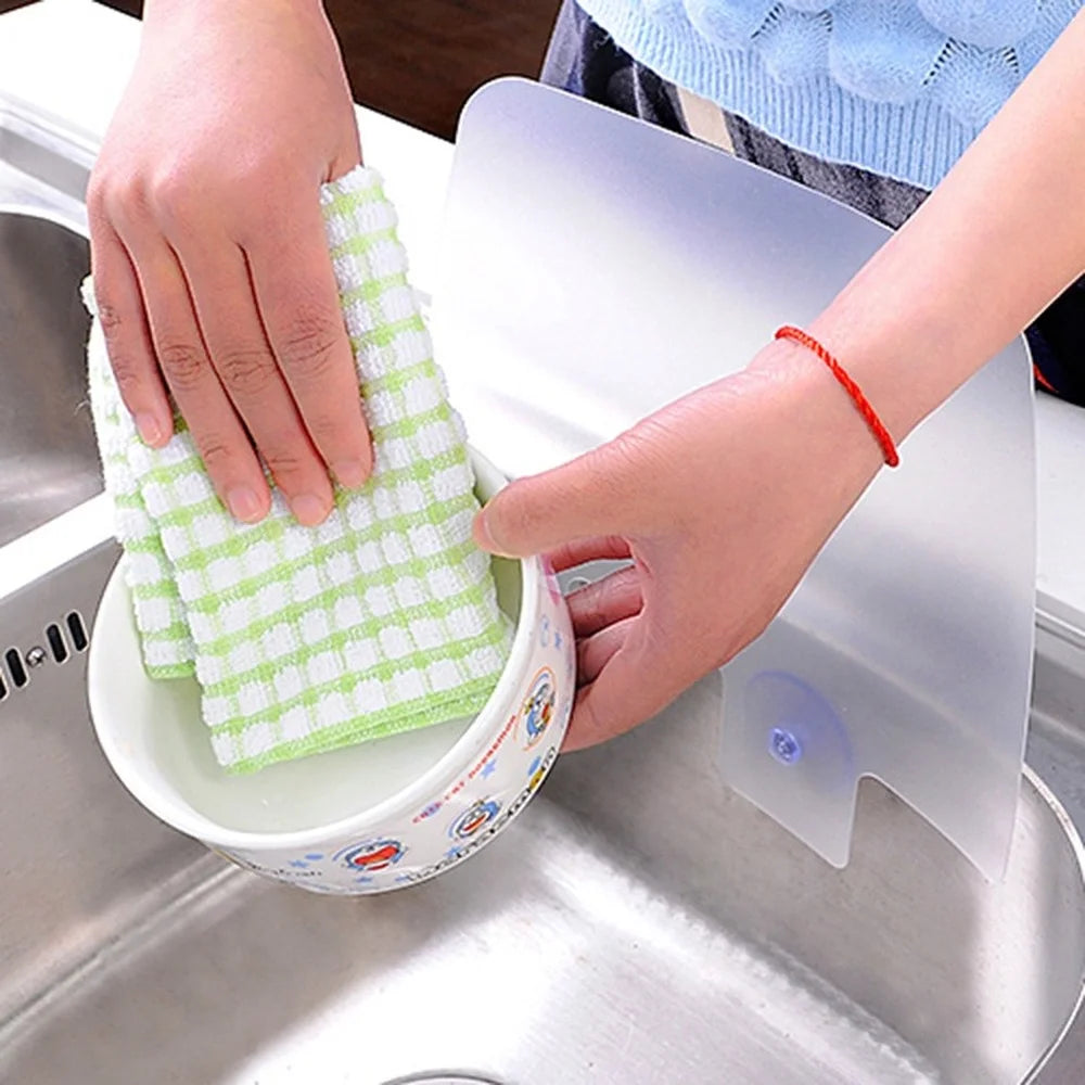 1Pcs Kitchen Sink Water Splash Guards With Sucker Waterproof Screen For Dish Fruit Vegetable Washing Anti-water Board PVC Flaps
